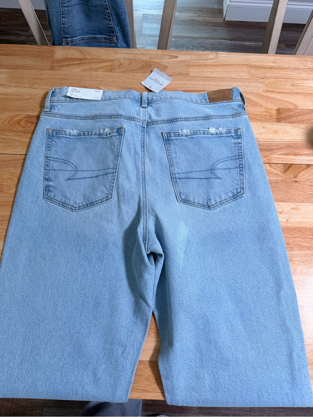 American Eagle Outfitters Light Blue Straight Leg Jeans - Picture 3 of 7